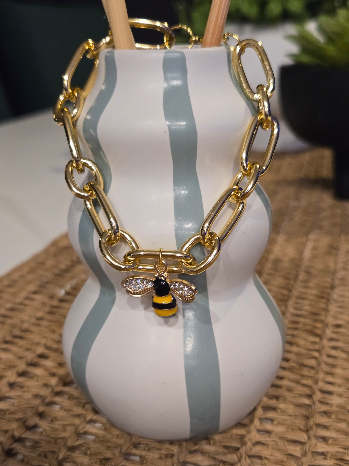 Bee chunky chain charm bracelet